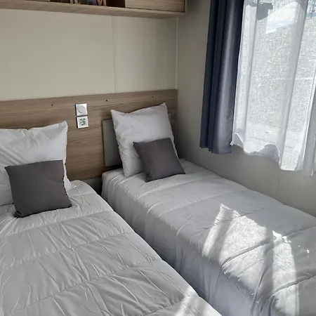 Mobil Casaluca 3 2 Salles D'eau キャンプ場 カネ