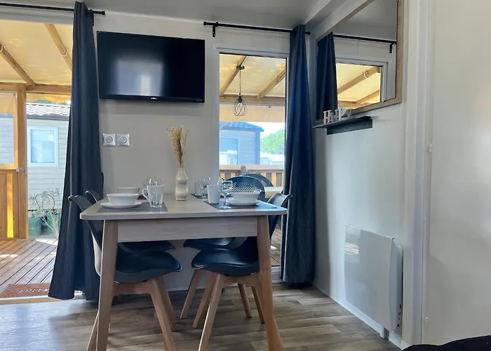 Camping Mobil Casaluca 3 2 Salles D'eau Canet-en-Roussillon