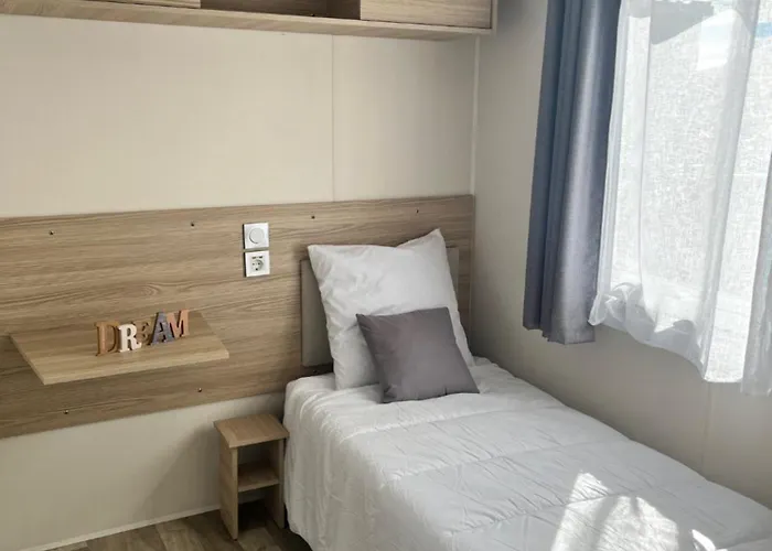 Camping Mobil Casaluca 3 2 Salles D'eau Canet-en-Roussillon
